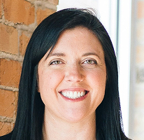 Ritratto di Sophie Hartwell, responsabile del team di assistenza clienti